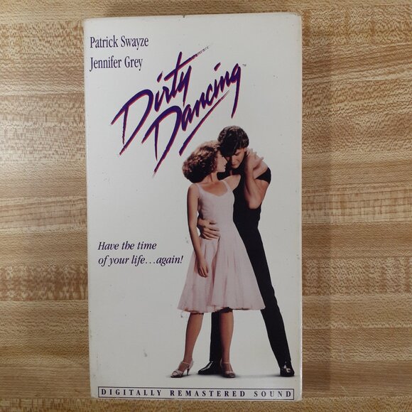 Dirty Dancing 1987 VHS Romance/Dance 80s Cult VTG Patrick Swayze Jennifer Grey - Picture 1 of 9